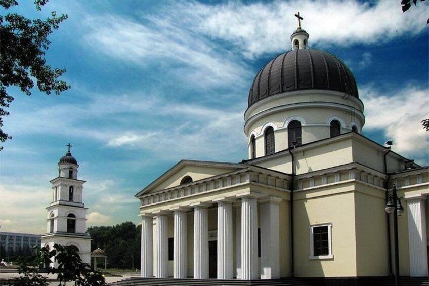 Private Cherry Liqueur Tour from Chisinau 5