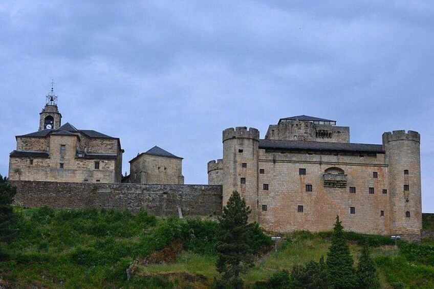 "Camino de Santiago": PORTUGUESE WAY. Private Walking Tour from Tui 3