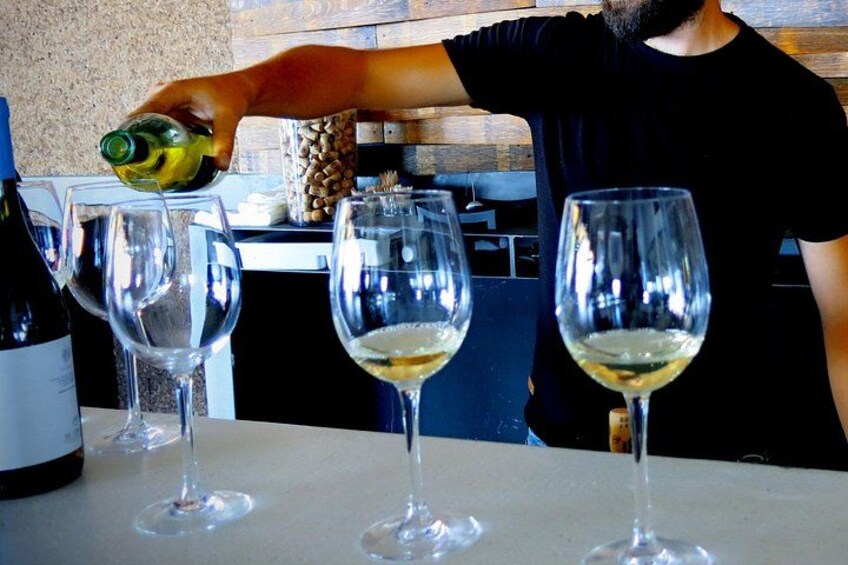 Optional wine tasting along the way! 4