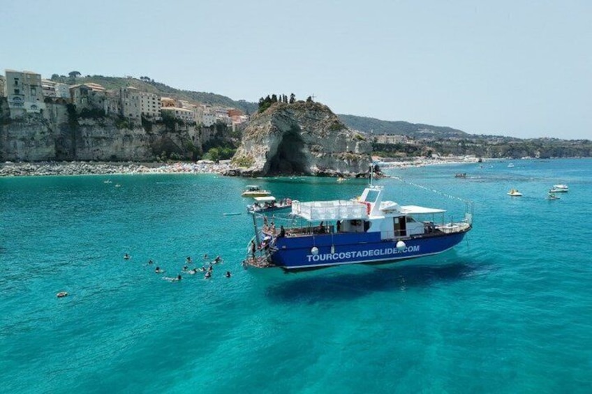 Tour of the Costa degli Dei by boat, 3 hours with aperitif included 1
