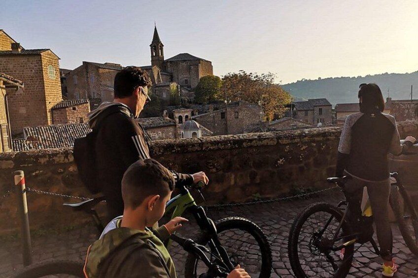 E-bike tour in Orvieto in small group: history, culture with lunch or dinner 5