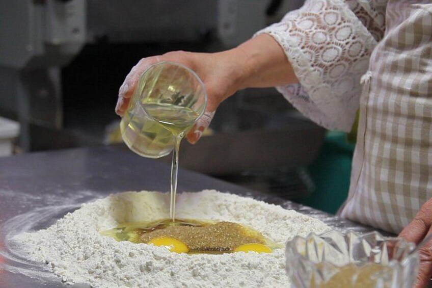 Kitchen demonstration: the realization of Cecio Ripieno 1