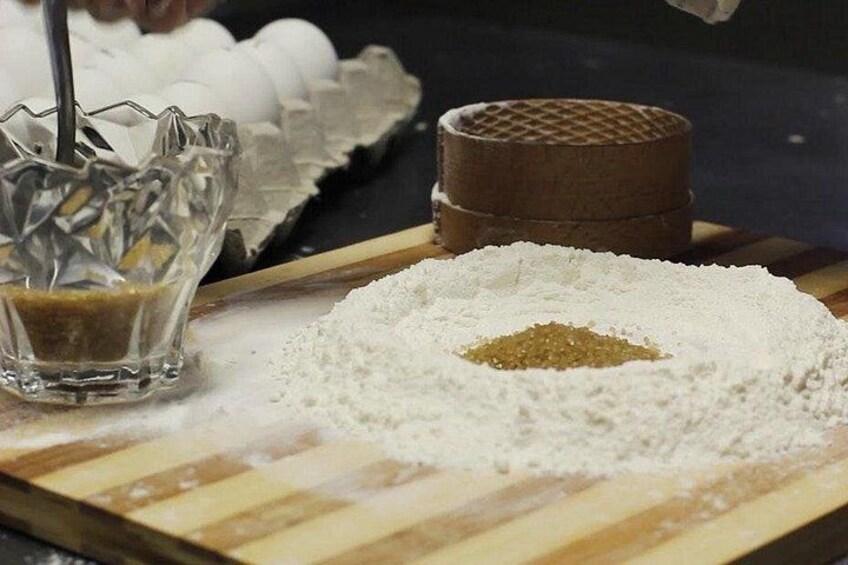 Kitchen demonstration: the realization of Cecio Ripieno 5