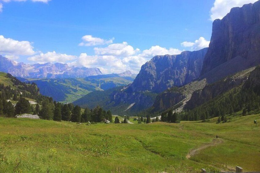 BIKE TOUR ON THE DOLOMITES - SELLA RONDA: Passo Pordoi-Sella-Gardena-Campolongo