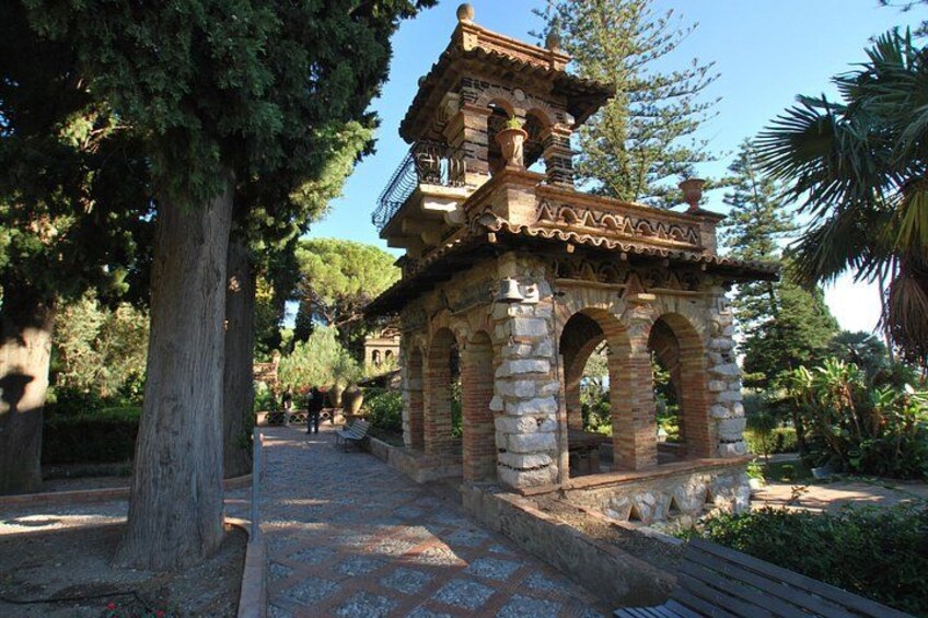 Sicily private shore excursion - Etna and Taormina with personal driver 5
