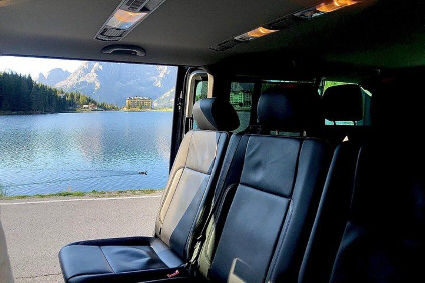 minivan up to 8 passengers with automatic doors and WiFi 4