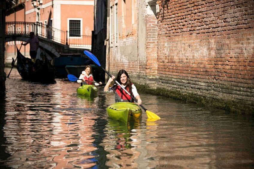 Real Venetian Kayak - Tour of Venice Canals with a Local Guide 4