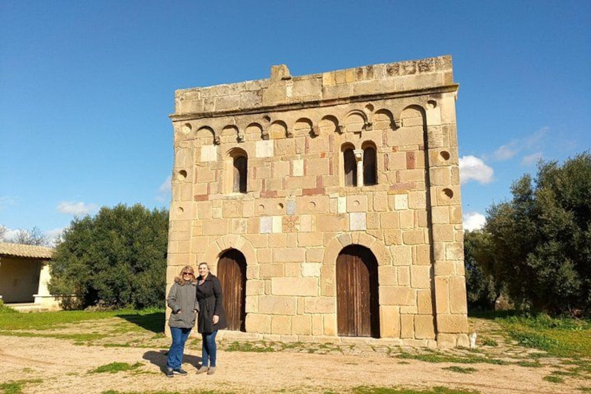 Small-Group Food and Wine Tour from Cagliari 1
