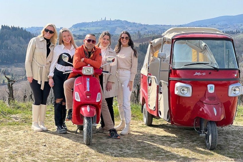 Tuscany Vespa & Wine Tour, lunch, medieval villages, wine tasting 3