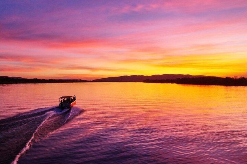 Sunset over Lake Kununurra - Tourism WA