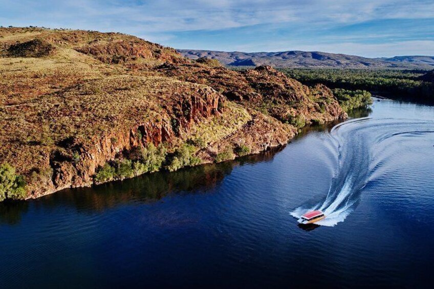 Cruising Lake Kununurra (Ord River) in style - Tourism WA