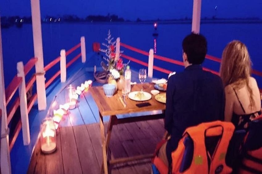 Dinner Cruise on Ganges Kolkata 3Hrs 1