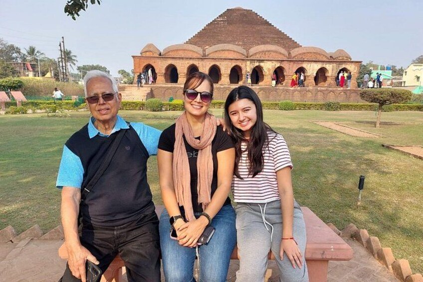 Kolkata to Bishnupur Expedition: Temples, Tales, and Traditions 1