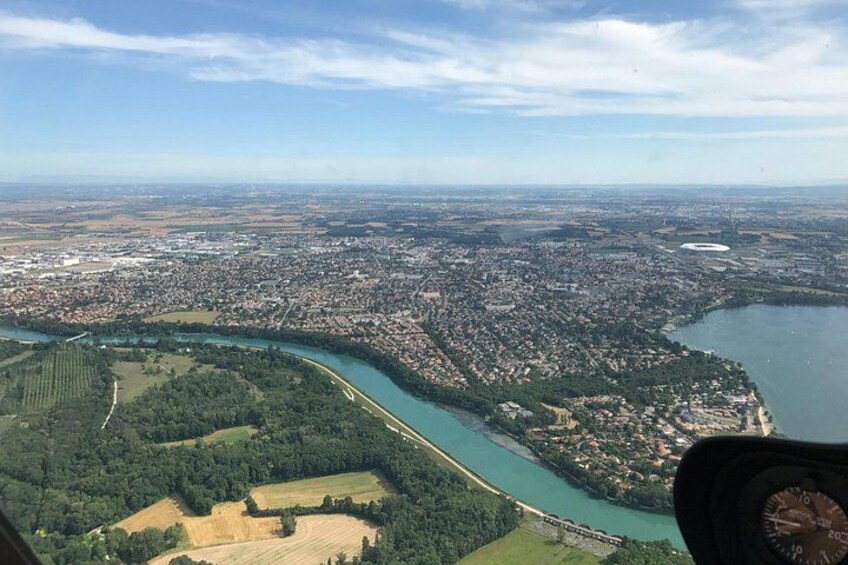 Fly above Lyon in a private plane 4