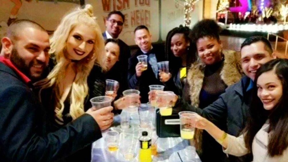 Party People with drinks 3