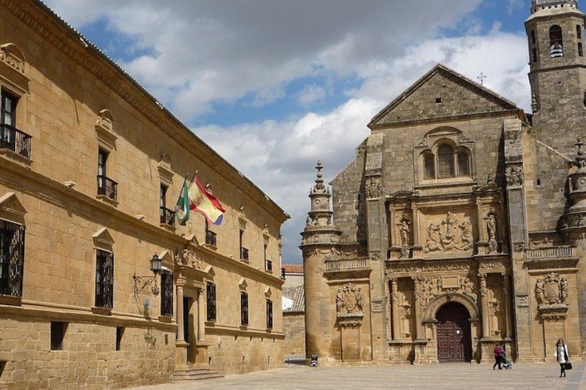 Úbeda and Baeza private tour in a day from Córdoba with tickets. 2