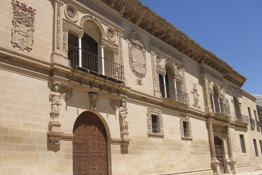 Úbeda and Baeza private tour in a day from Córdoba with tickets. 1