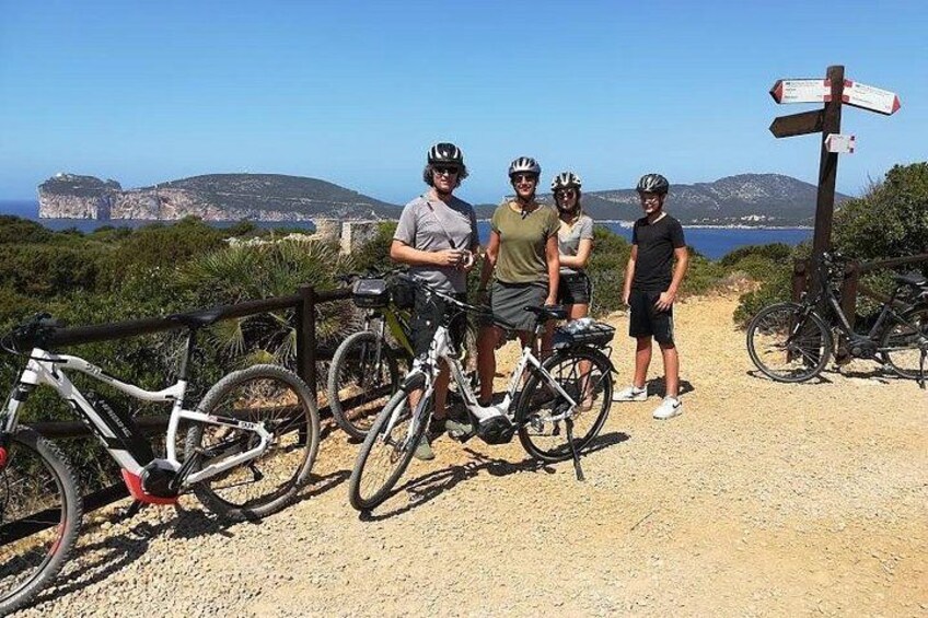 Alghero - Small Beaches Tour by E-bike more aperitif 4