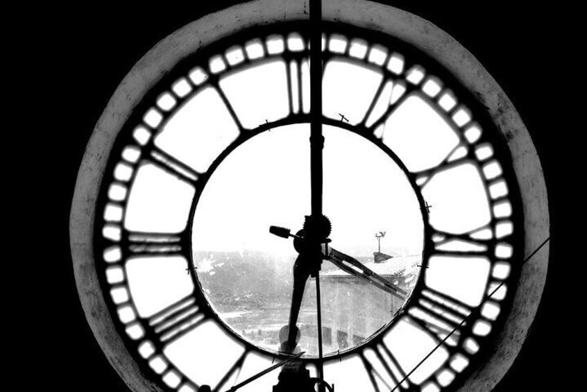 The pendulum clock symbol of the Pozzo Sella