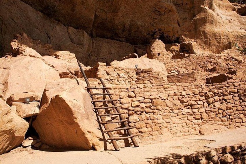 Up close in Cliff Palace 2