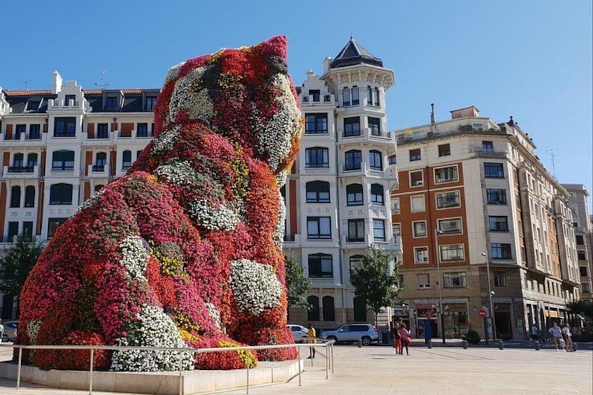 Private Bilbao, Guggenheim & Gaztelugatxe tour from San Sebastian 2