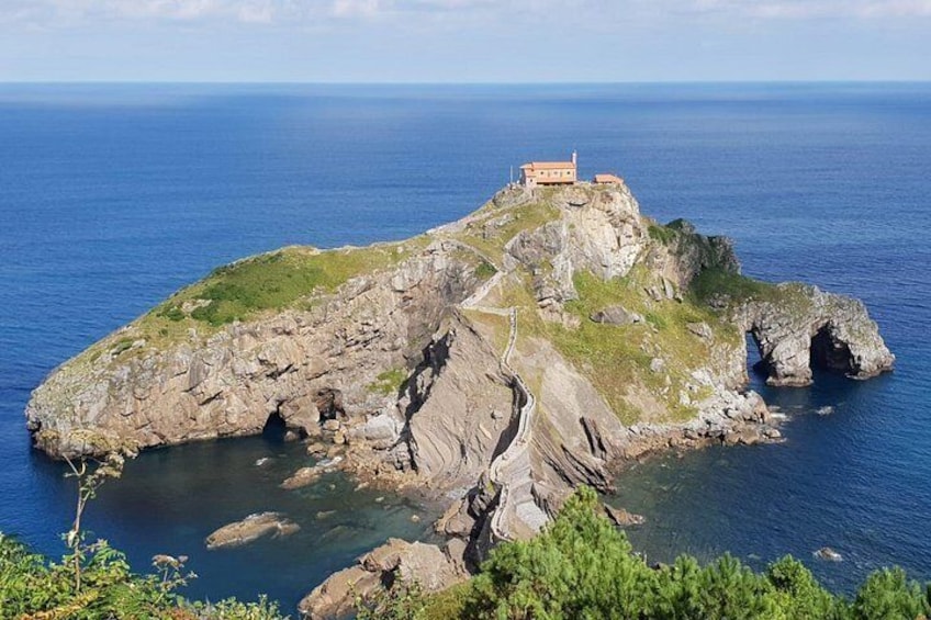Private Bilbao, Guggenheim & Gaztelugatxe tour from San Sebastian 3