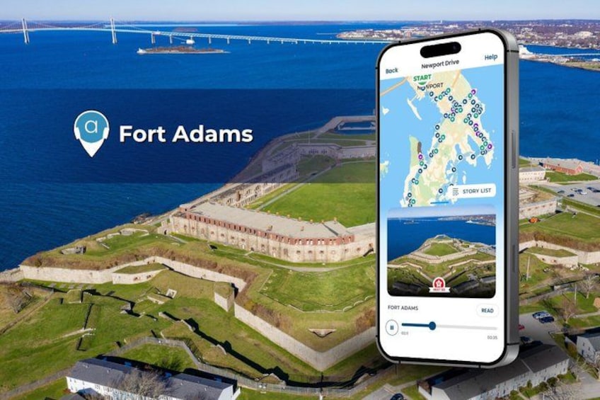 En smartphone som visar en karta över Fort Adams, med utsikt över fortet och det omgivande området. 3