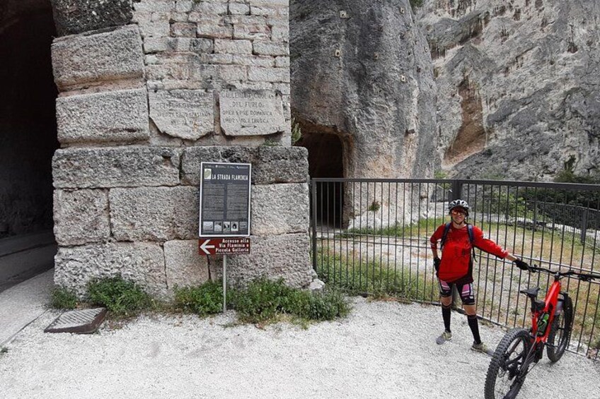 Tour in eBike Riserva Gola del Furlo and Tartufo 5