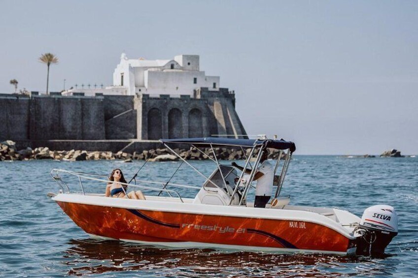 Boat trip on the island of Ischia Terminal Boat 21