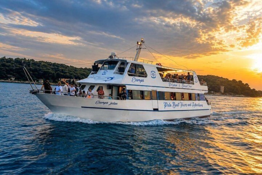 Dolphin Watching & Sunset Boat Tour With Drinks & optional Dinner 1