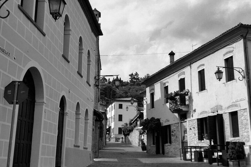 Tour to Arquà Petrarca medieval village