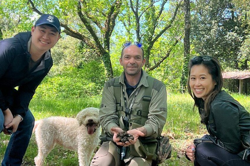 Semi-Private Truffle Hunting & lunch @ Winery, San Gimignano 1