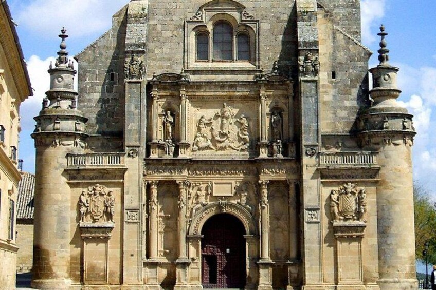 Guided tour of Úbeda with tickets Chapel Salvador and Sail Cobos 1