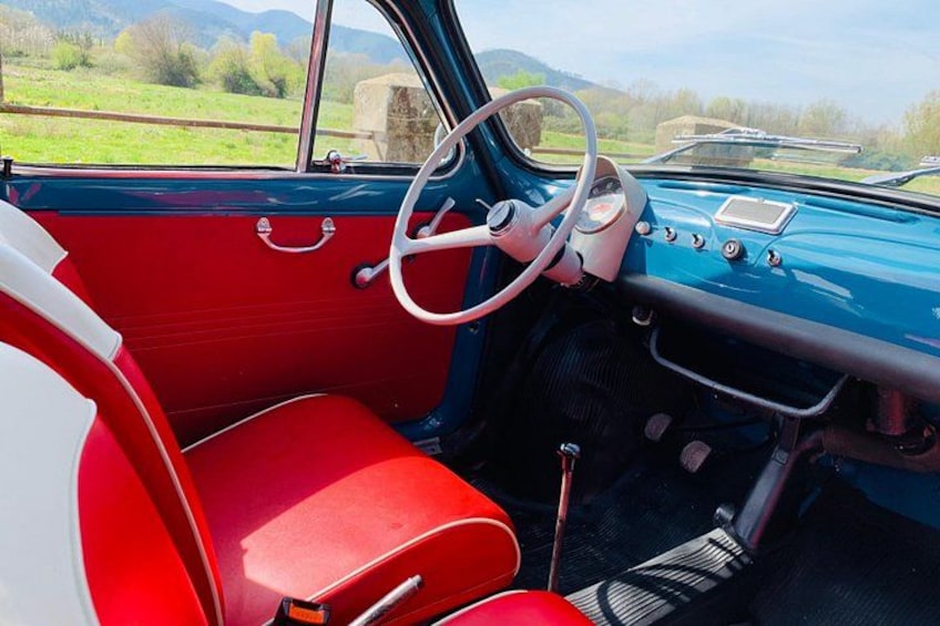 Original interiors in their typical contrasting colors 5