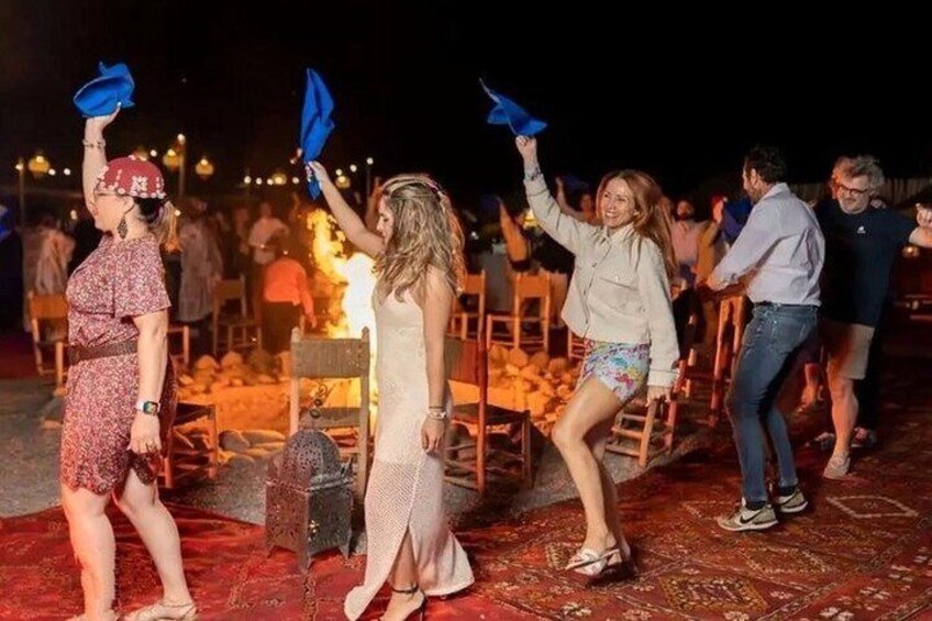 Marrakech: Sunset Dinner in Agafay Desert with show & Transport 2