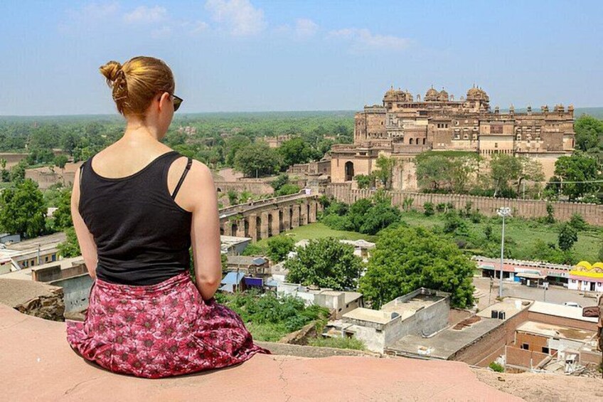 6-Day India Tour: Delhi, Agra, Orchha, Khajuraho & Varanasi 1