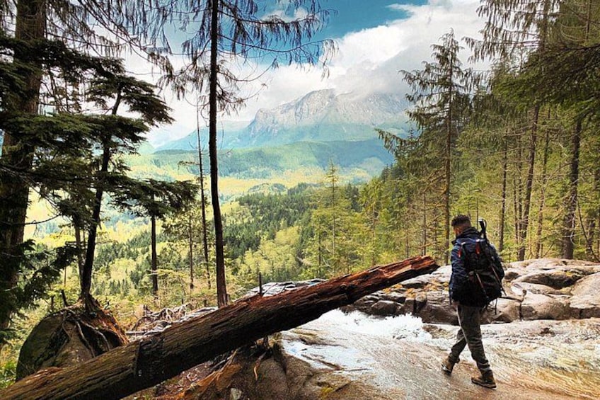 Hike the Gorgeous Trails in Washington 2