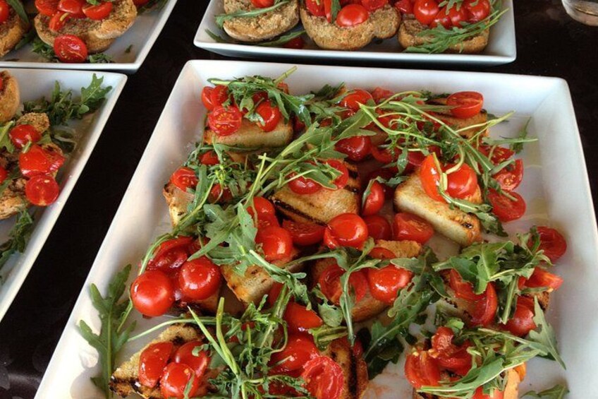 Lecce: Create your own Charcuterie Board 1