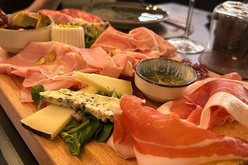 Lecce: Create your own Charcuterie Board 3