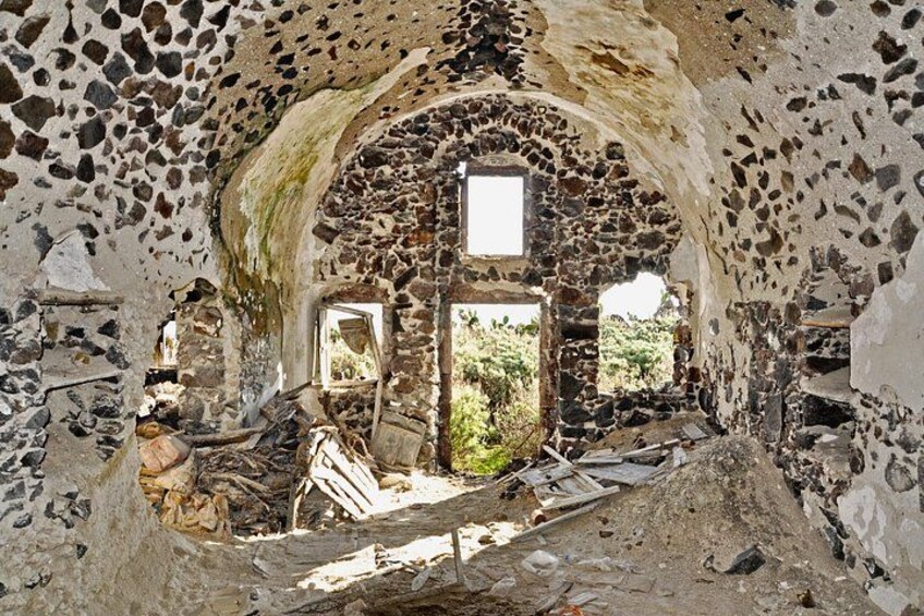 Thirassia Island: 6hr Private Tour with Lunch from Santorini 1