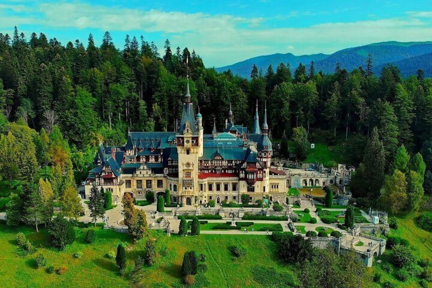 Castle trip from Brasov: PRIVATE Tour to Bran Castle & Peles Palace in Sinaia 1