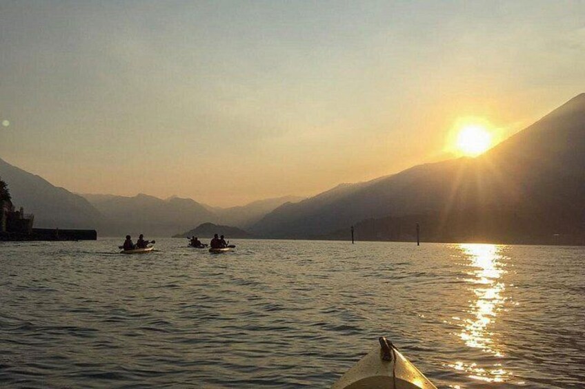 Lake Como - Bellagio: Golden Hour Kayak Tour at Bellagio promontory edge 2