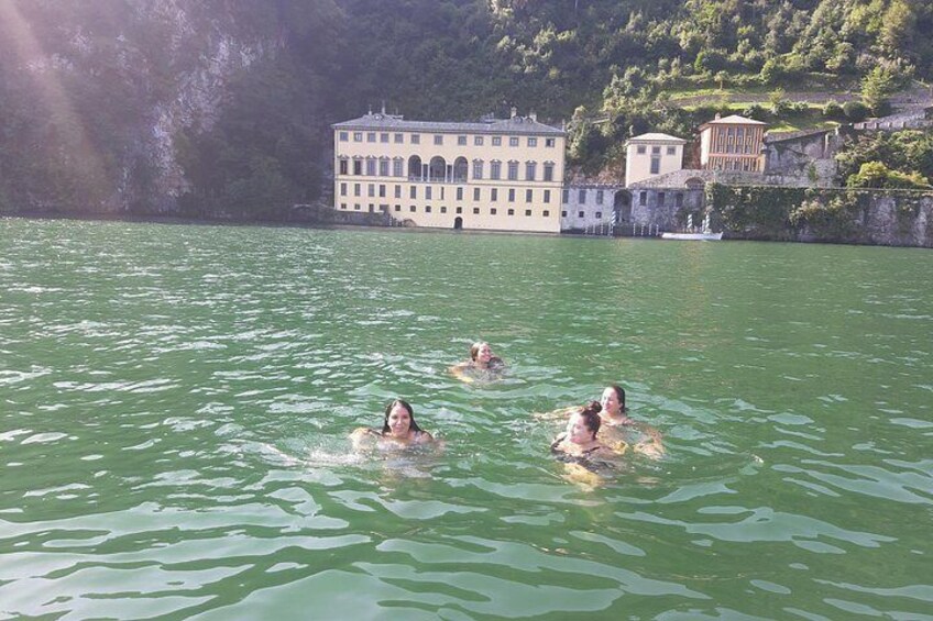 Lake Como : Exclusive Private Boat Tour with Prosecco 5