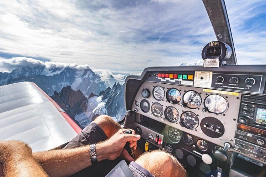 Private Sightseeing Flight above the Doubs 3