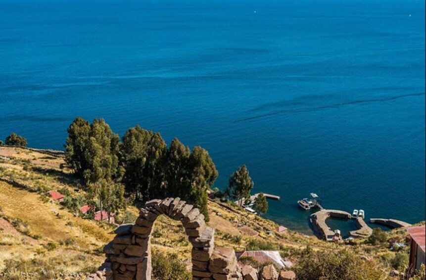 Scenic Tourist Bus to Titikaka Lake