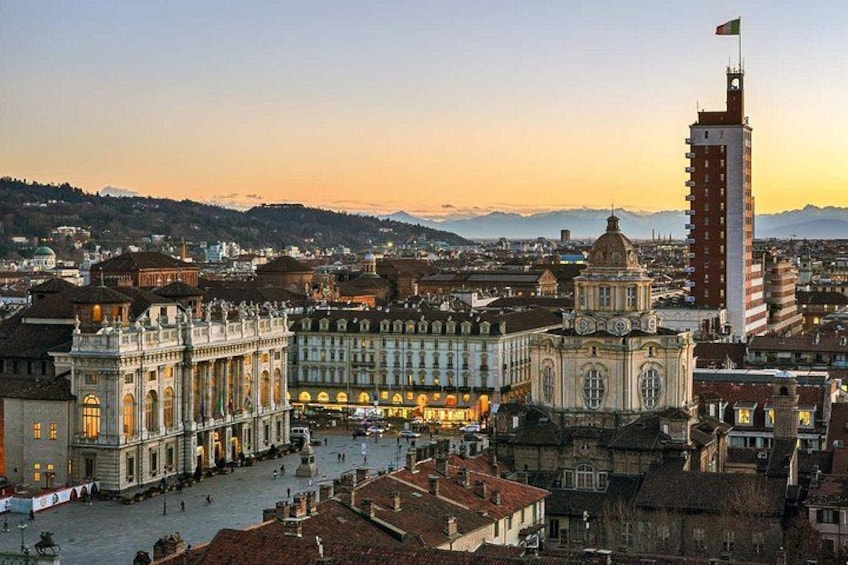 Castello Square 2