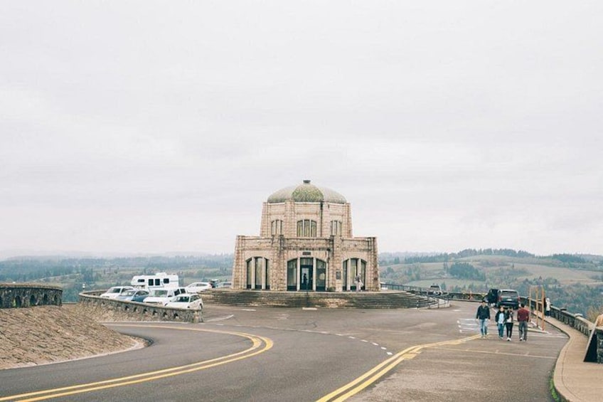 Morning Multnomah Falls and Gorge Waterfalls Tour 1