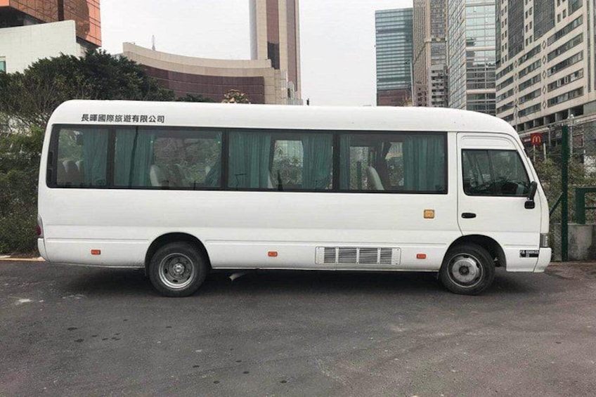 4-hour Service - 20-Seat Tour Bus 3