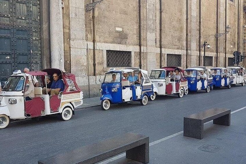 Tuk tuk ride, ape car 1