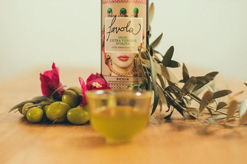 Olive oil tasting & lemon experience in Syracuse, Sicily 1